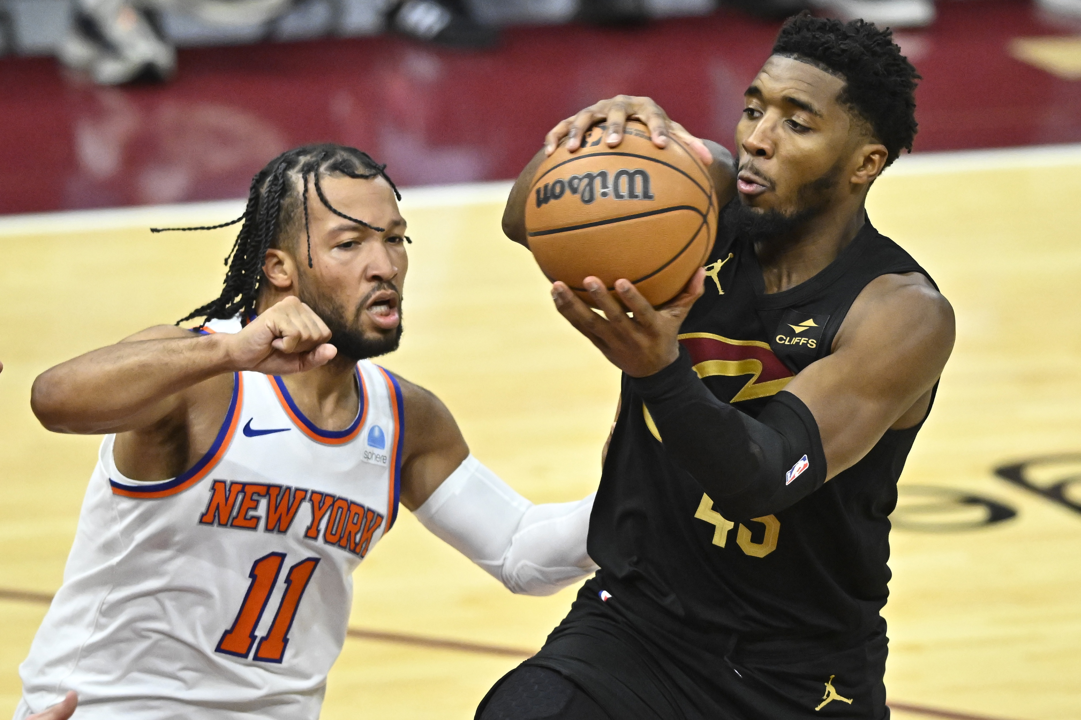 越发激烈~东部第3尼克斯输给雷霆 没比赛的骑士将胜场差缩小到1个